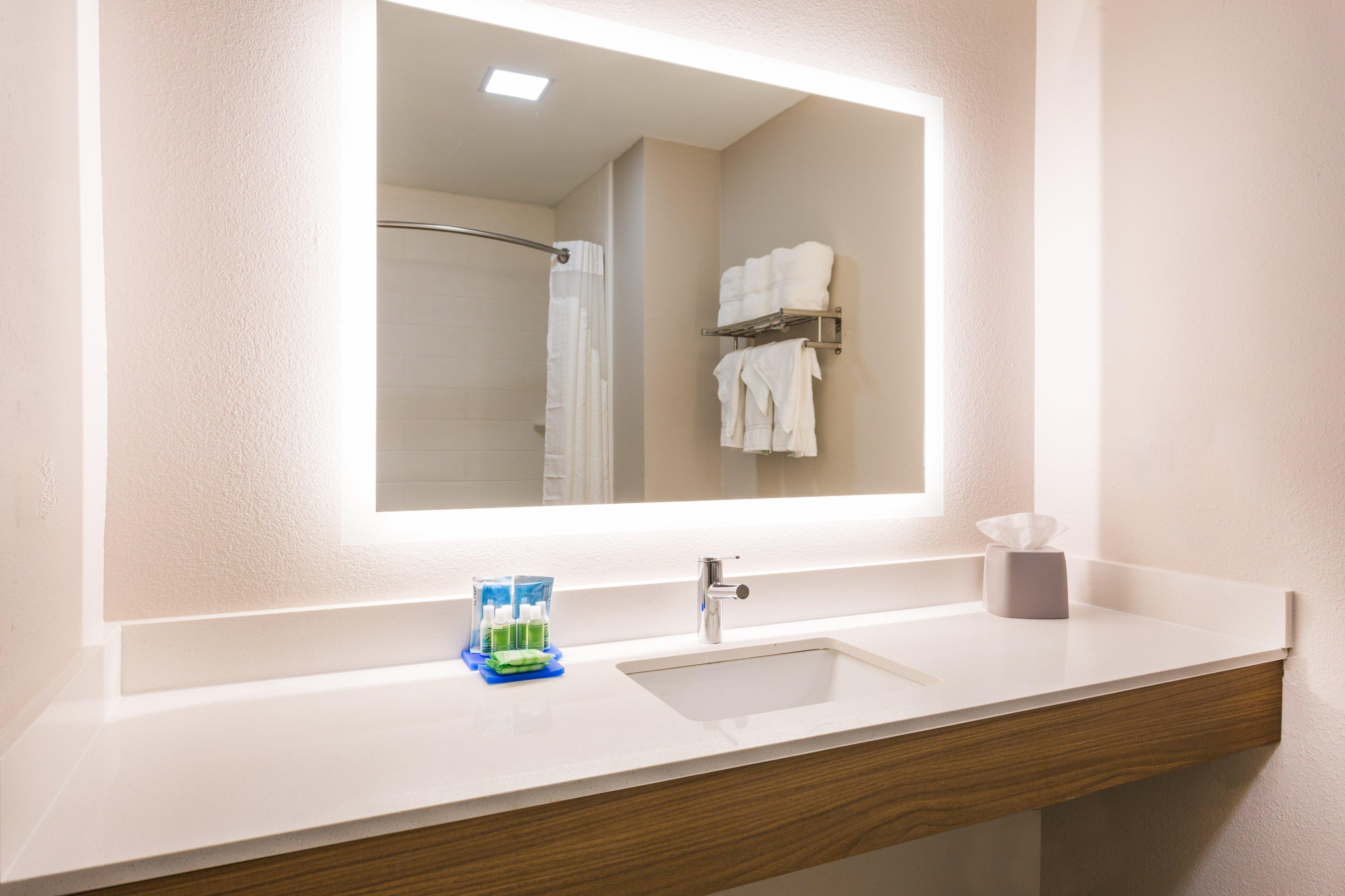 Holiday Inn Express - Plymouth By Ihg Eksteriør bilde