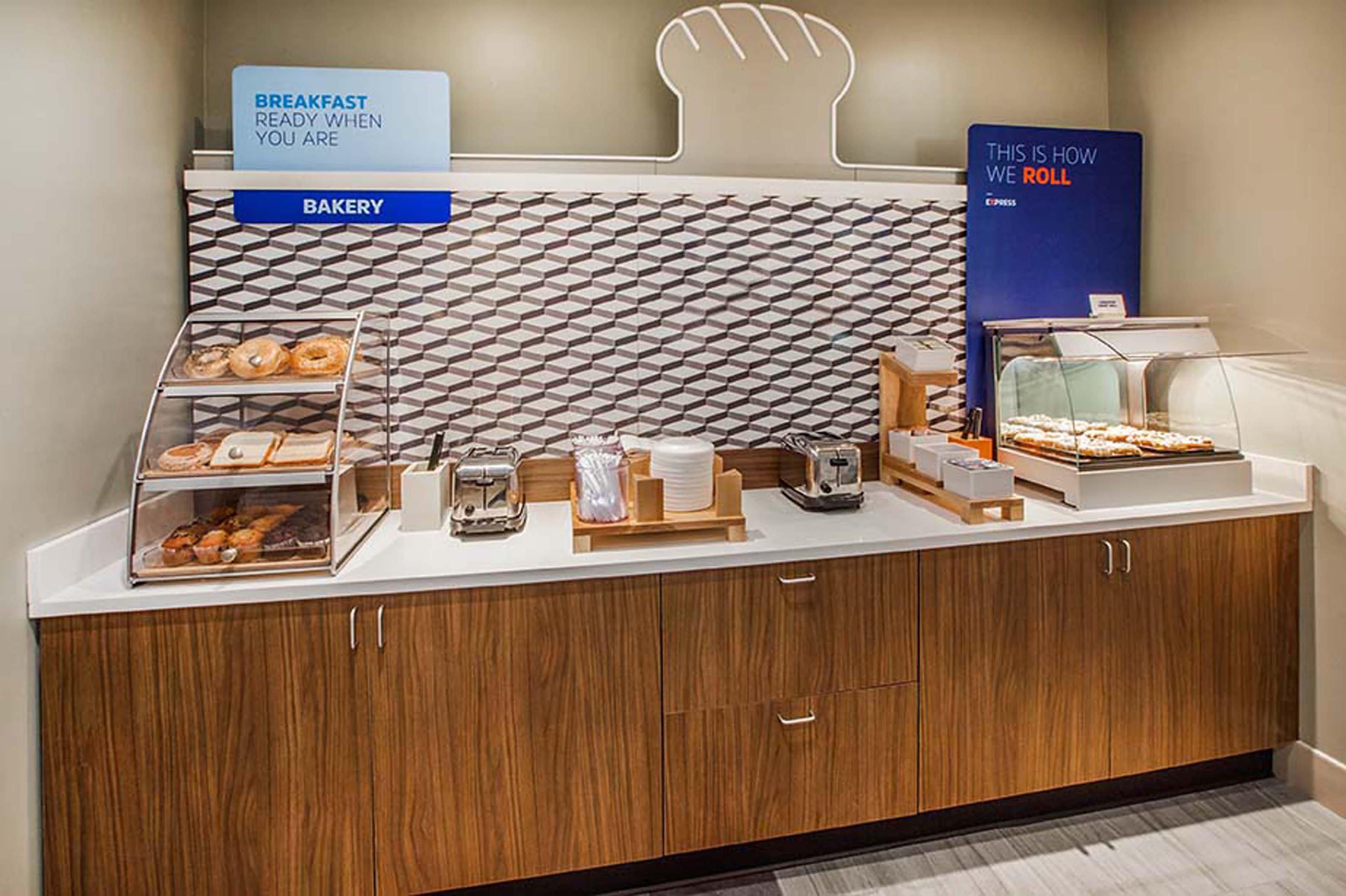 Holiday Inn Express - Plymouth By Ihg Eksteriør bilde